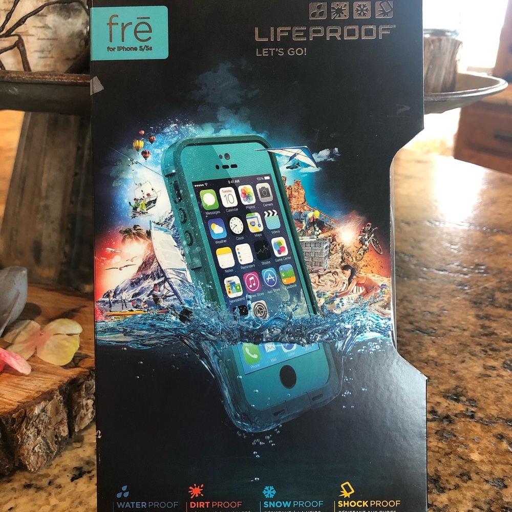 IPHONE 5/5s LIFEPROOF CASE